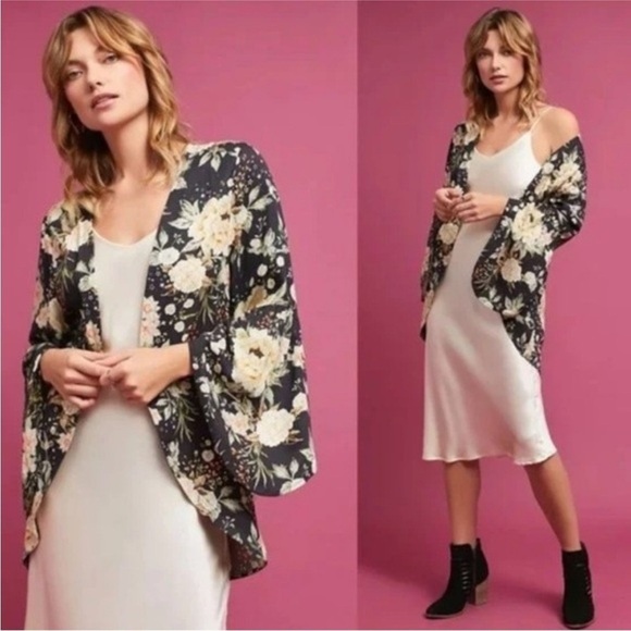 FARM Rio Floral Bell Sleeve Kimono One Size - Picture 1 of 7